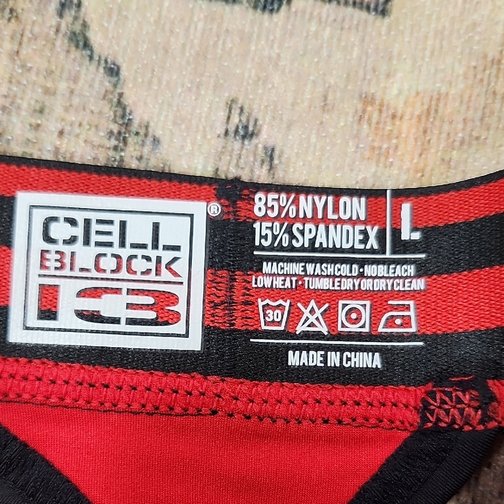 Cbu212 Cellblock13 Cyclone Thong Red and Black - Picture 3 of 5